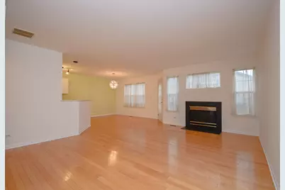 [Address not provided], Gurnee, IL 60031 - Photo 3