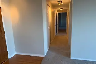 6340 Americana Dr, Willowbrook, IL 60527 - Photo 11