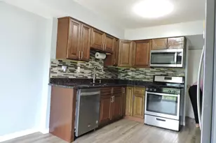 2216 Andover Ct, Schaumburg, IL 60194 - Photo 9