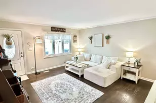 7624 Westview Ln, Woodridge, IL 60517 - Photo 3