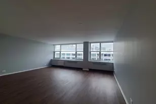 [Address not provided], Chicago, IL 60613 - Photo 3