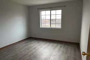 411 Village Creek Dr, Lake in the Hills, IL 60156 - Photo 9