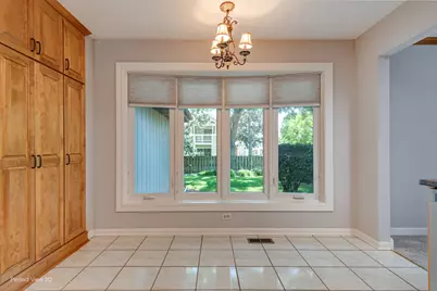 804 Manchester Street, Naperville, IL 60563 - Photo 7