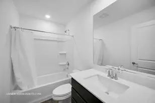 512 Wolverine Dr, Aurora, IL 60502 - Photo 13