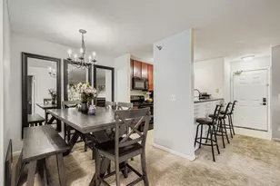 208 Glengarry Dr, Bloomingdale, IL 60108 - Photo 5