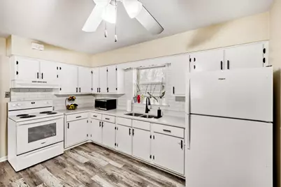 837 Lathrop Avenue #2E, Forest Park, IL 60130 - Photo 9