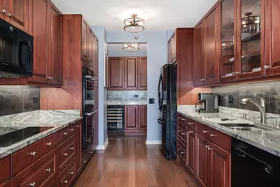 501 N Clinton Street #903, Chicago, IL 60654 - Photo 7