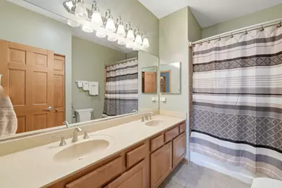 5680 Cambridge Way, Hanover Park, IL 60133 - Photo 19