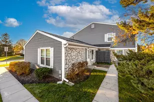 1030 Brunswick Harbor Ln, Schaumburg, IL 60193 - Photo 1