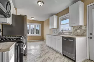 7754 S McVicker Ave, Burbank, IL 60459 - Photo 11