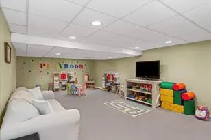 11111 Huron Dr, Spring Grove, IL 60081 - Photo 15