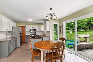 11111 Huron Dr, Spring Grove, IL 60081 - Photo 7