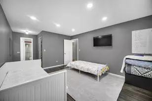 1471 Fairlane Dr, Schaumburg, IL 60193 - Photo 11