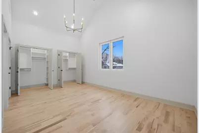 4908 N Austin Avenue, Chicago, IL 60630 - Photo 17