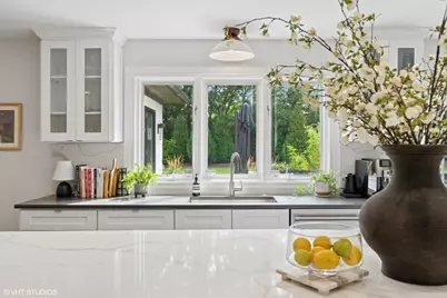 124 Saint Francis Circle, Oak Brook, IL 60523 - Photo 9