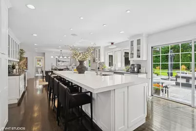 124 Saint Francis Circle, Oak Brook, IL 60523 - Photo 11