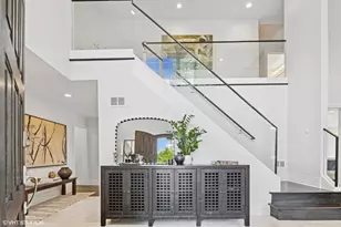 124 St Francis Cir, Oak Brook, IL 60523 - Photo 3