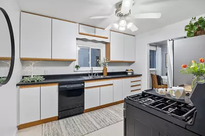 203 S Tazewell Street, Mackinaw, IL 61755 - Photo 9