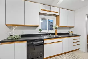 203 S Tazewell St, Mackinaw, IL 61755 - Photo 11