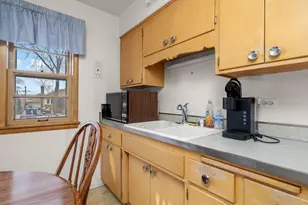 2439 Ernst St, Franklin Park, IL 60131 - Photo 9