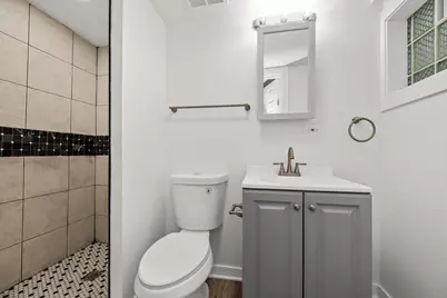 7832 S Paxton Avenue, Chicago, IL 60649 - Photo 31