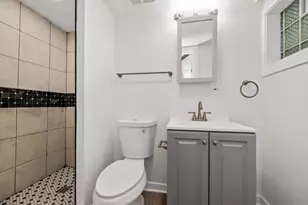 7832 S Paxton Ave, Chicago, IL 60649 - Photo 31