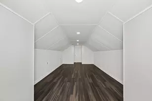 7832 S Paxton Ave, Chicago, IL 60649 - Photo 29