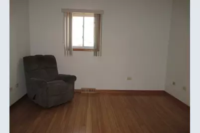 3902 W Claire Boulevard, Midlothian, IL 60445 - Photo 5