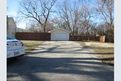 3902 W Claire Boulevard, Midlothian, IL 60445 - Photo 15