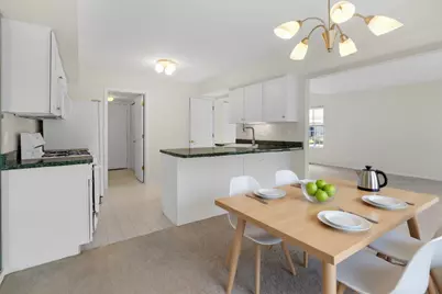 148 Locksley Drive, Streamwood, IL 60107 - Photo 9