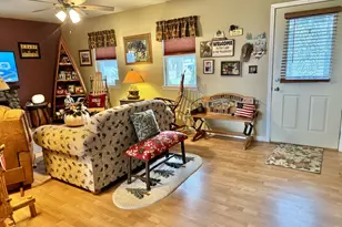 406 Edwards St, Granville, IL 61326 - Photo 3