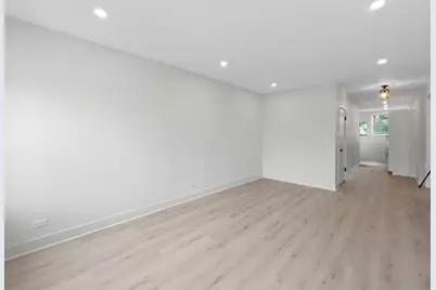 6254 N Whipple Street #1, Chicago, IL 60659 - Photo 5