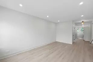 6254 N Whipple St, Chicago, IL 60659 - Photo 5