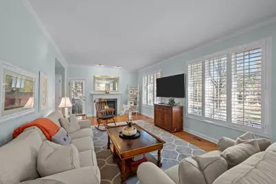 1808 Dunhill Circle, Glenview, IL 60025 - Photo 9