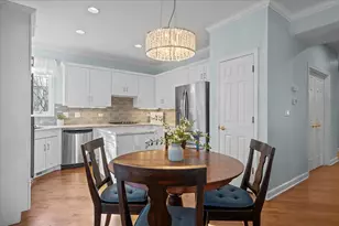 1808 Dunhill Cir, Glenview, IL 60025 - Photo 7