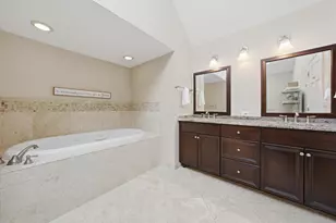 289 Winding Creek Dr, Naperville, IL 60565 - Photo 19