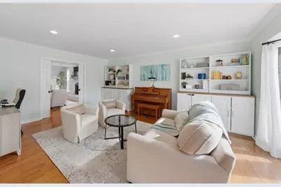 289 Winding Creek Drive, Naperville, IL 60565 - Photo 7