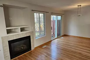 10 Ronan Ct, Lake in the Hills, IL 60156 - Photo 5