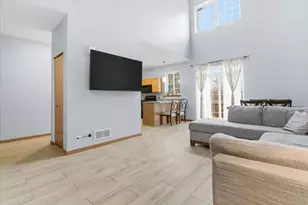 2190 Braeburn Dr, Wauconda, IL 60084 - Photo 5