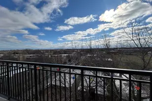 4953 Oakton St, Skokie, IL 60077 - Photo 9