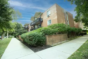 1545 W Chase Ave, Chicago, IL 60626 - Photo 1