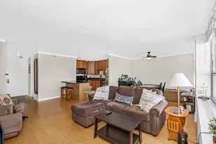 655 W Irving Park Rd, Chicago, IL 60613 - Photo 5