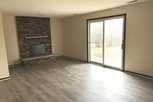 5252 Arquilla Dr, Richton Park, IL 60471 - Photo 3