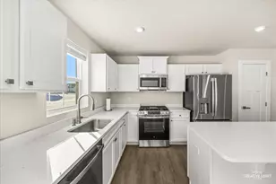 1237 Marigold Ln, Hampshire, IL 60140 - Photo 13