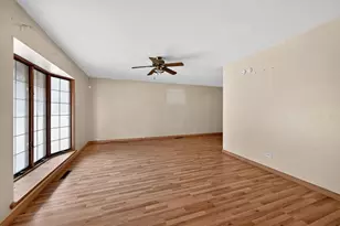 231 Farragut St, Park Forest, IL 60466 - Photo 7