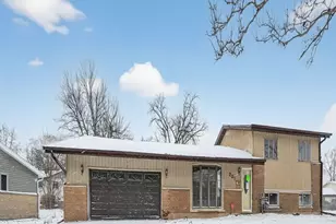 231 Farragut St, Park Forest, IL 60466 - Photo 3