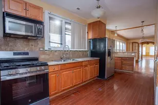 7637 S Phillips Ave, Chicago, IL 60649 - Photo 15