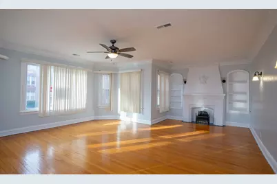 7637 S Phillips Avenue, Chicago, IL 60649 - Photo 7