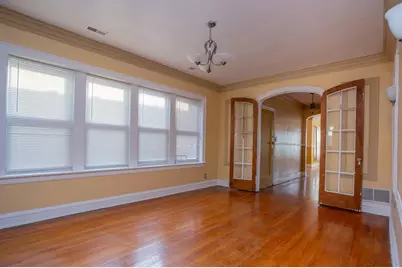 7637 S Phillips Avenue, Chicago, IL 60649 - Photo 11