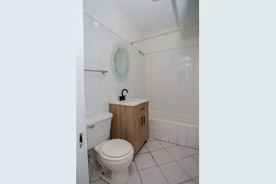 7637 S Phillips Avenue, Chicago, IL 60649 - Photo 9